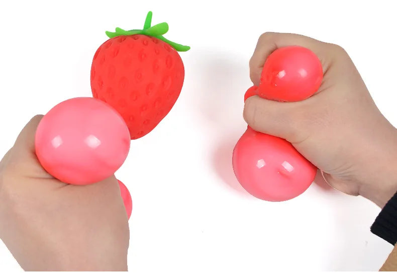 Squishy Fraise Géante 🍓 – Jouet Sensoriel Doux et Satisfaisant